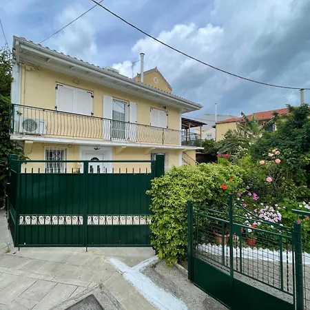 Chrisanto Townhouse Lefkáda