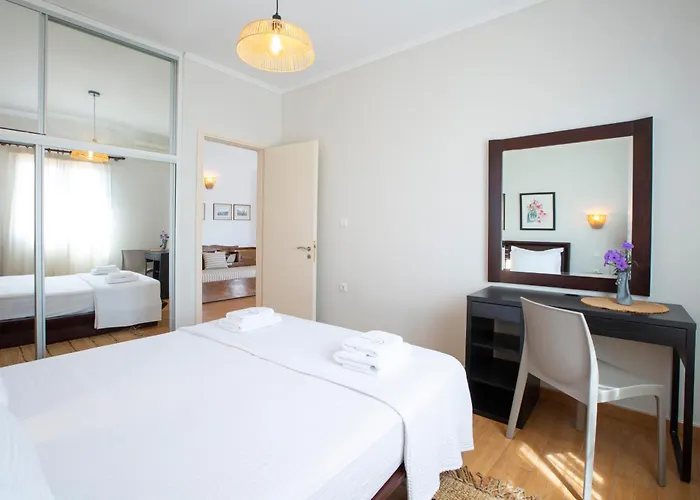 Chrisanto Townhouse *