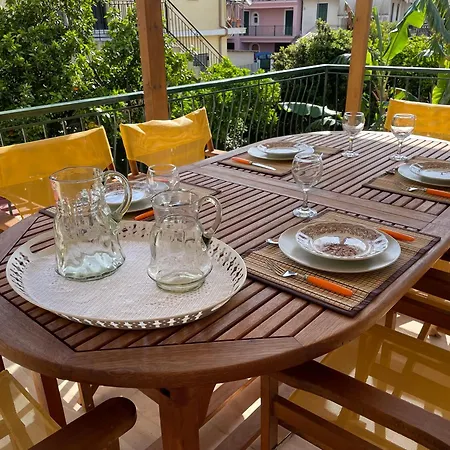 Apartment Chrisanto Townhouse