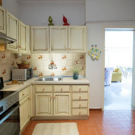 Chrisanto Townhouse *